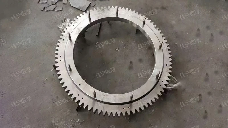 Коручение кольца человеческого отверстия